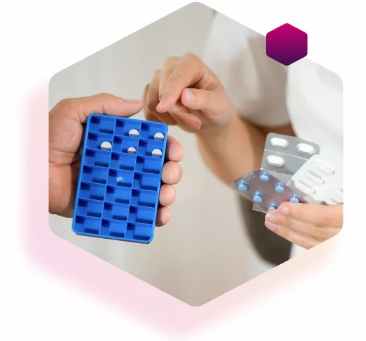 Blaue Medikamentendosierhilfe mit Tages- oder Wochenunterteilungen für Diabetiker Blaue Medikamentendosierhilfe mit Tages- oder Wochenunterteilungen für Diabetiker